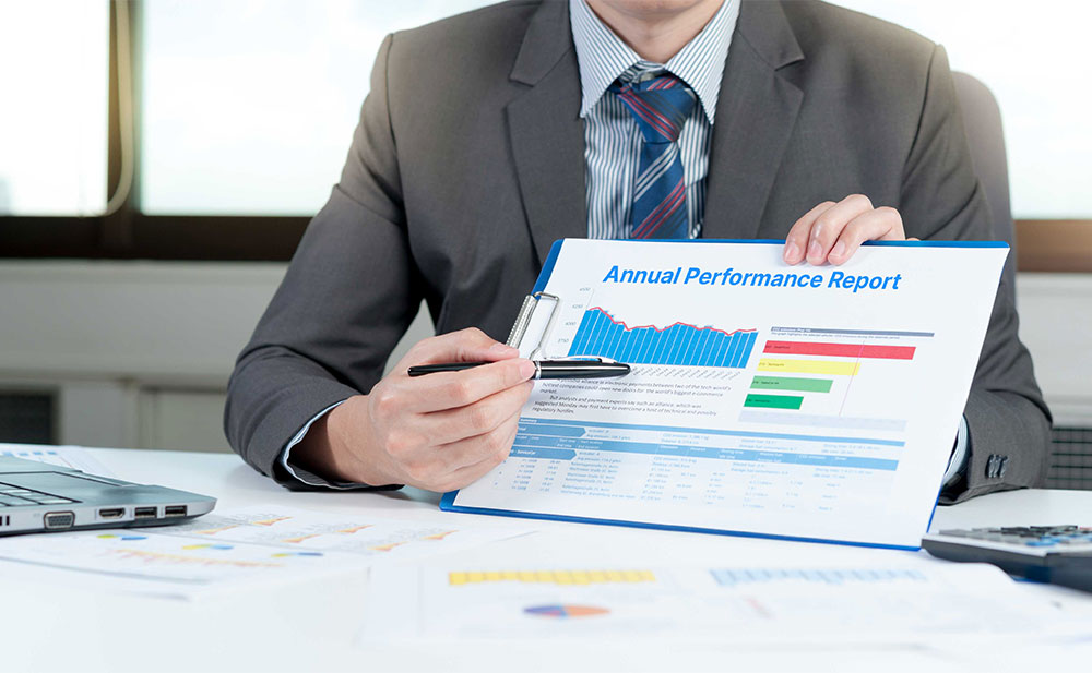 Thorough, transparent, and timely performance evaluation for better productivity.